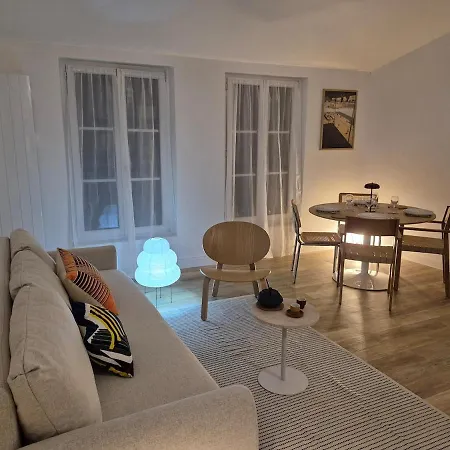 Flower, 3 P, Wifi, Hyper-center, Equipped Kitchen * La Rochelle (Charente-Maritime)